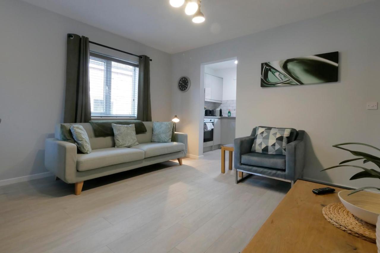 Crewe Short Lets 6 Victoria Court, Crewe Apartment Bagian luar foto