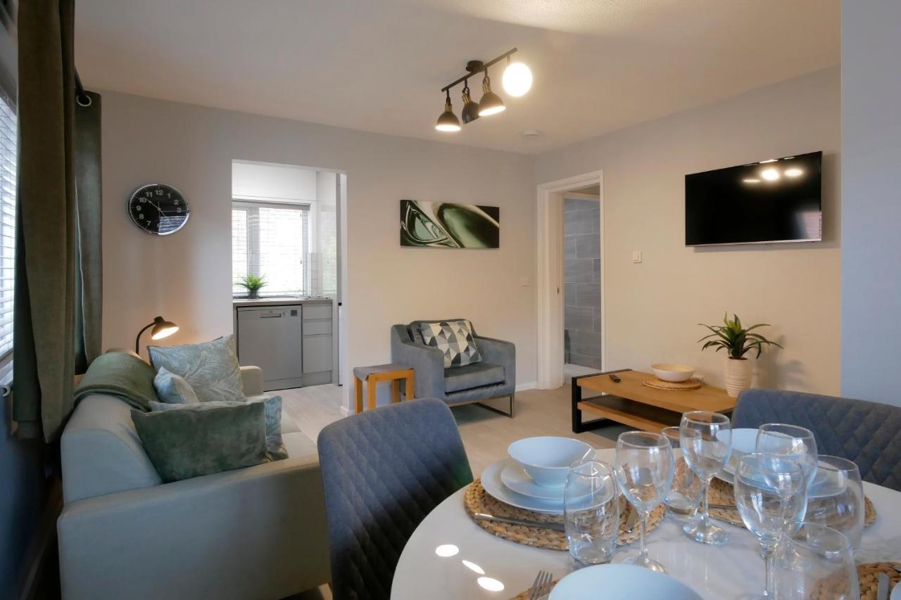 Crewe Short Lets 6 Victoria Court, Crewe Apartment Bagian luar foto