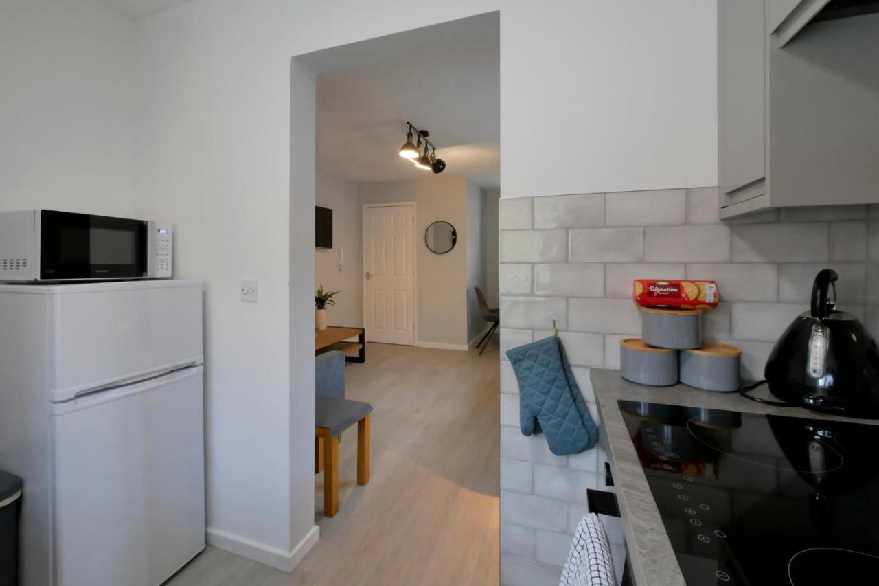 Crewe Short Lets 6 Victoria Court, Crewe Apartment Bagian luar foto